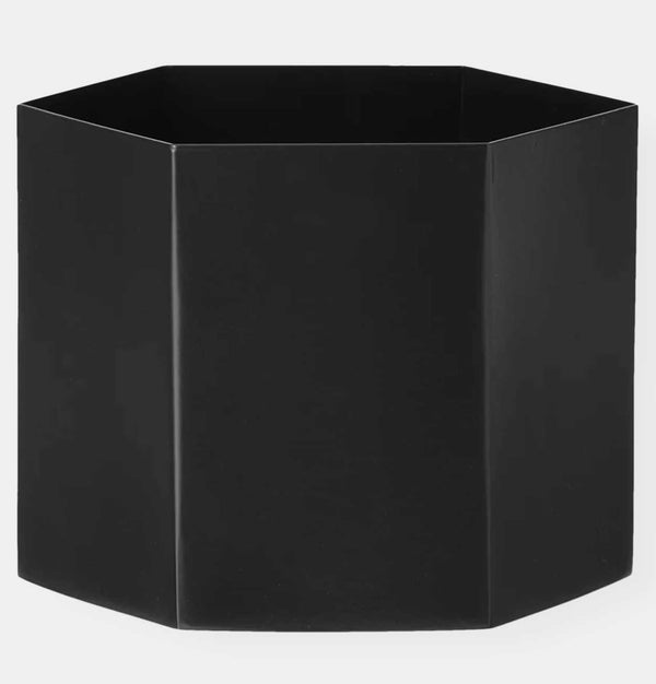 ferm LIVING Hexagon Pot in Black – Extra Large
