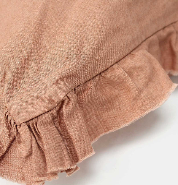 Ruffled Linen Cushion in Dusty Pink – 45 x 45 cm