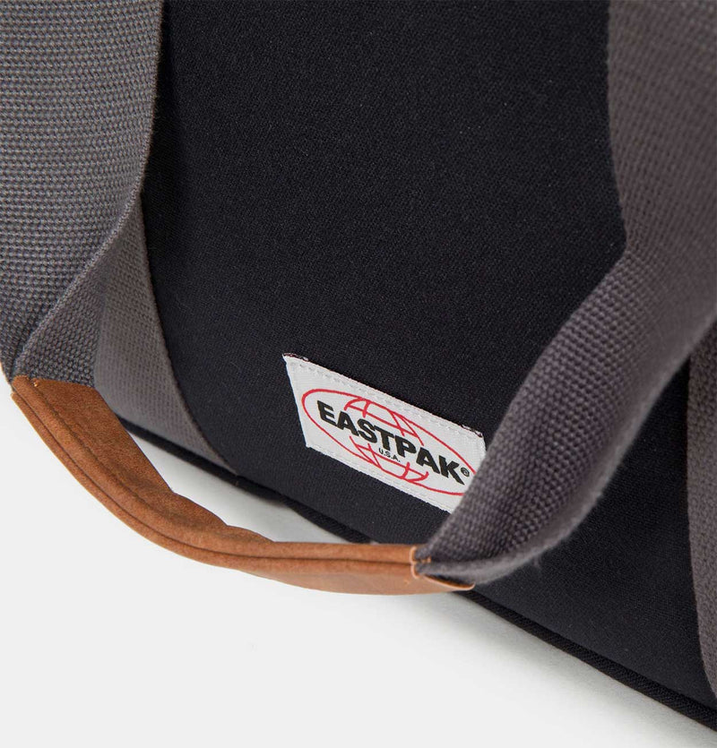 Eastpak Deve Large Travel Bag in Opgrade Black